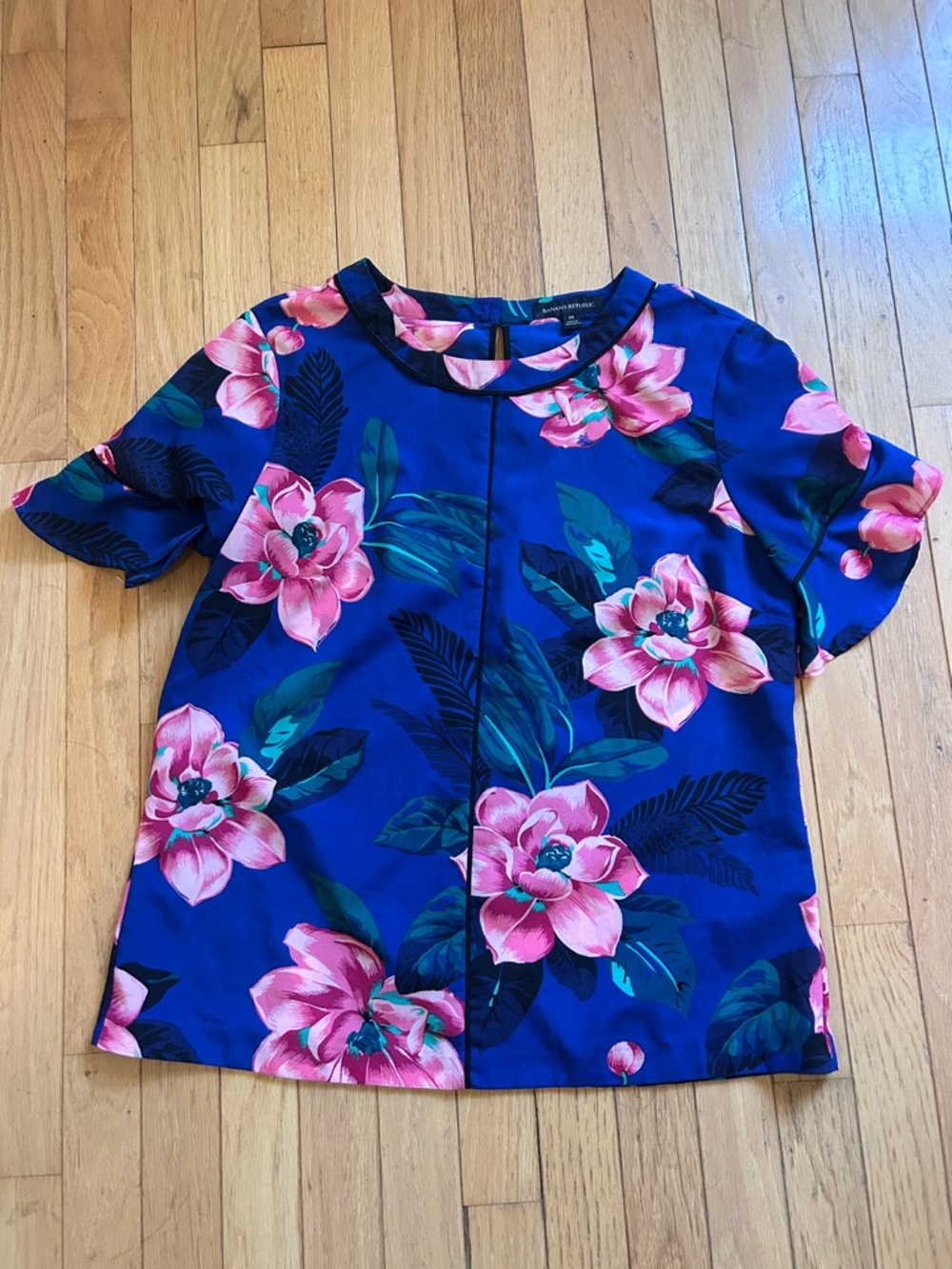 Banana Republic Royal Blue Floral Short Sleeve Blouse with Pink Blooms